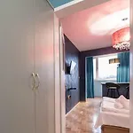 Private In The Centre 아파트 *