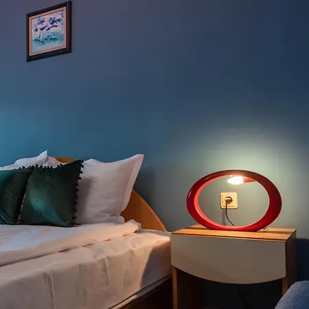 Private In The Centre Daire